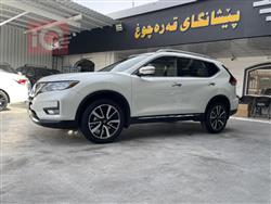 نيسان روج